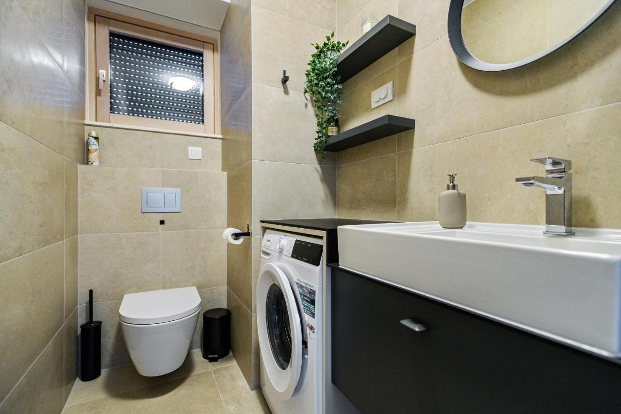 Luxury Apartment Sunset Zadar - With Garage And Balcony Exterior photo
